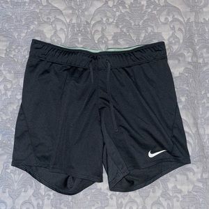 NIKE ATHLETIC SHORTS